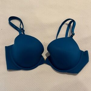 Victoria's Secret Love Cloud Smooth Push Up Bra 32D